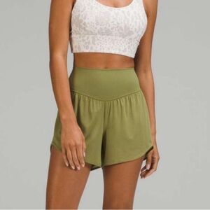 Lululemon Nulu and Mesh High-Rise Yoga Short 3.5" Bronze Green size 6 & top